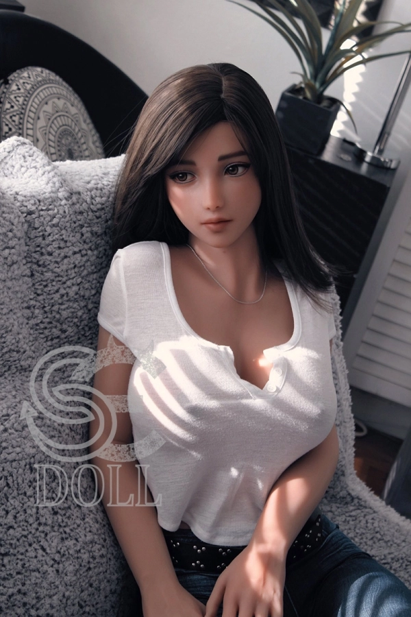 Gros seins France Love Doll